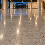 Piso de concreto lapidado e polido em área interna