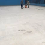 Piso de ginásio preparado antes da pintura em poliuretano