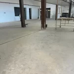 Concreto em preparação em área com pilares